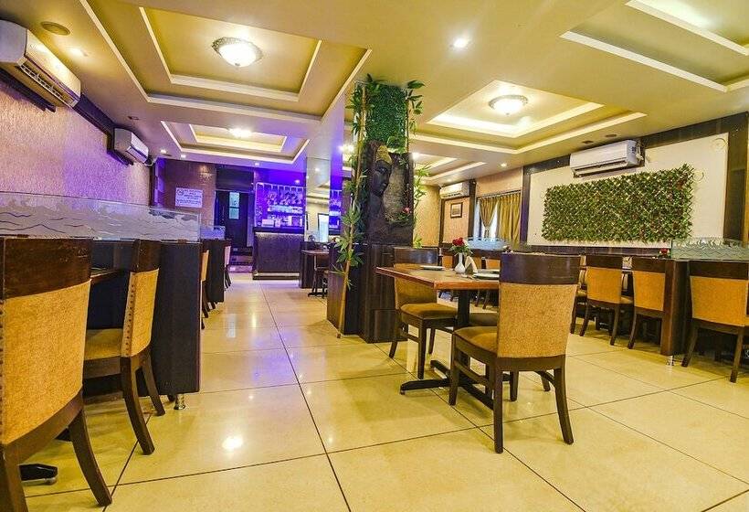 Fabhotel Shakti Palace