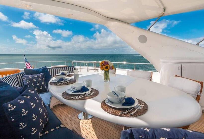 فندق Stonehedge At Sea