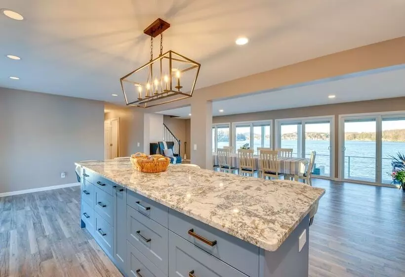 Luxe Pennsylvania Lakefront Vacation Rental!