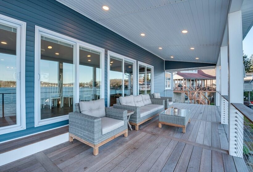 Luxe Pennsylvania Lakefront Vacation Rental!