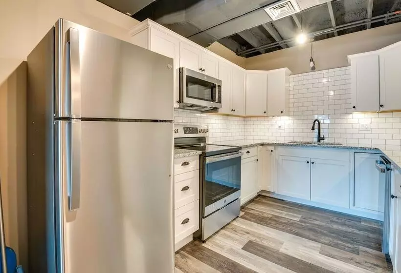 Luxe Pennsylvania Lakefront Vacation Rental!