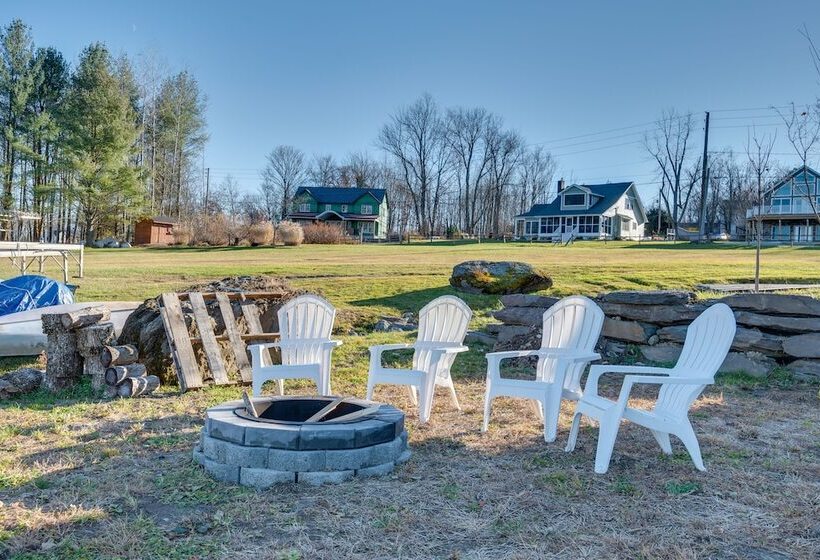 Luxe Pennsylvania Lakefront Vacation Rental!