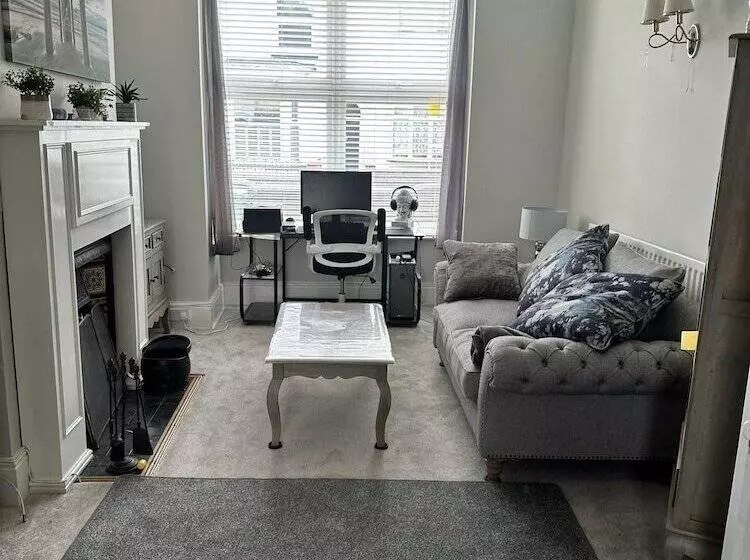 Residenssi Super Comfortable & High Quality