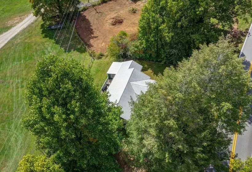 Moonshiner S Cabin Minutes From Two Wheels!