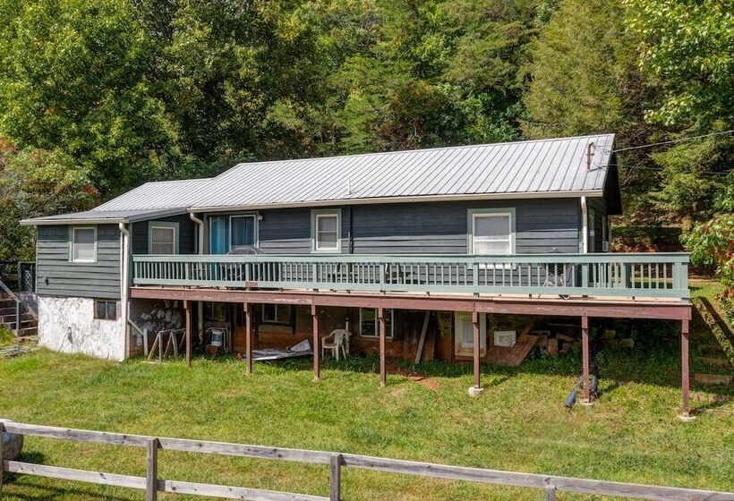 Moonshiner S Cabin Minutes From Two Wheels!