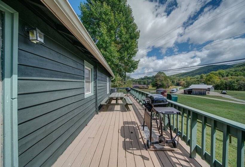 Moonshiner S Cabin Minutes From Two Wheels!