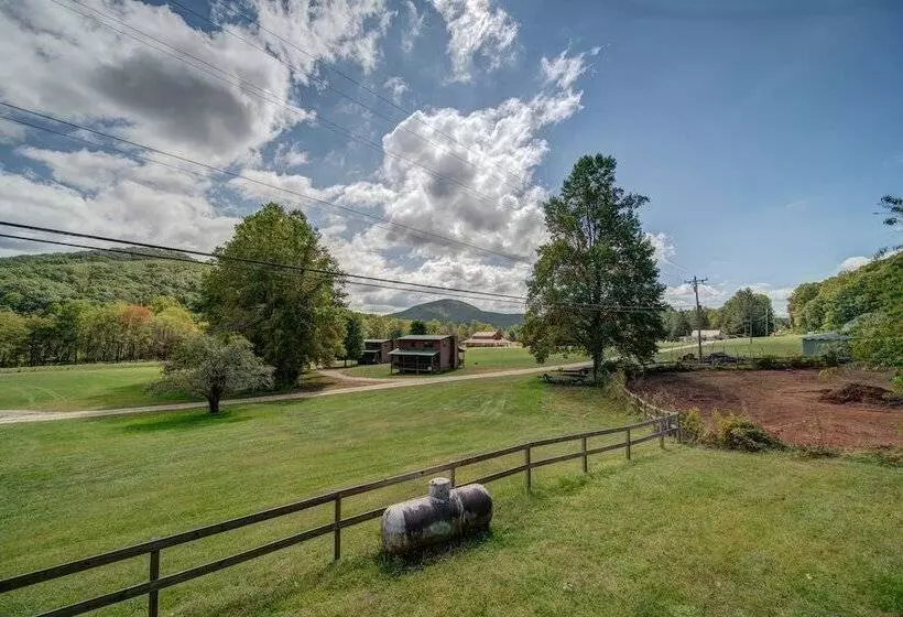 Moonshiner S Cabin Minutes From Two Wheels!