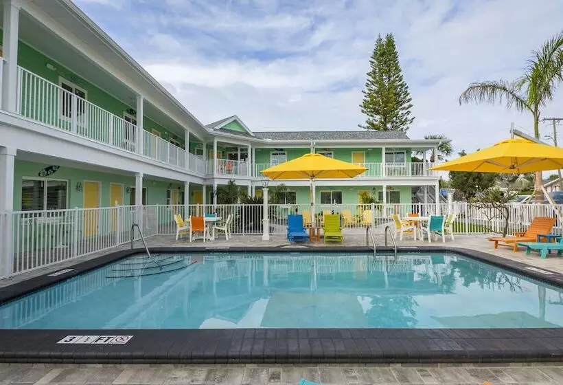 Motelli The Lofts At St Pete Beach