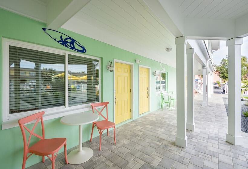 汽车旅馆  The Lofts At St Pete Beach