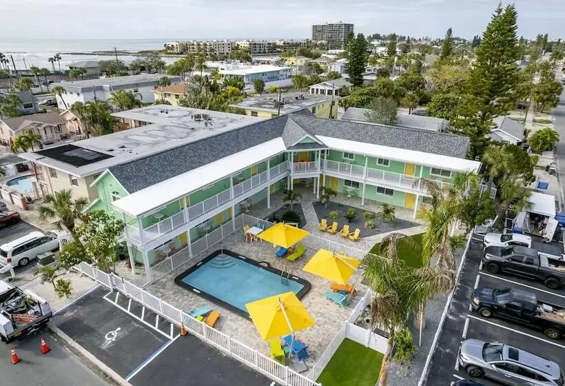 Motelli The Lofts At St Pete Beach