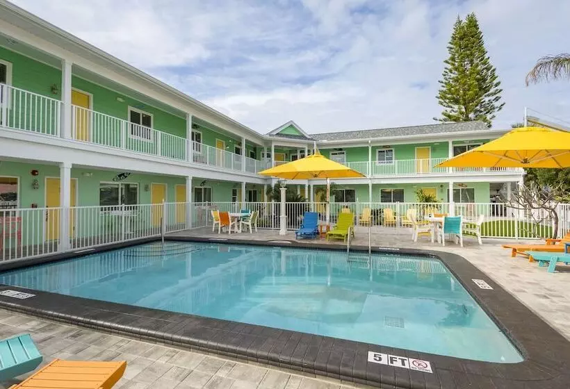 Motelli The Lofts At St Pete Beach