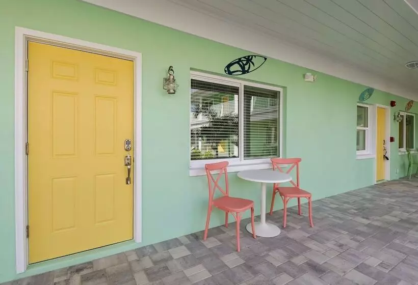 Motelli The Lofts At St Pete Beach