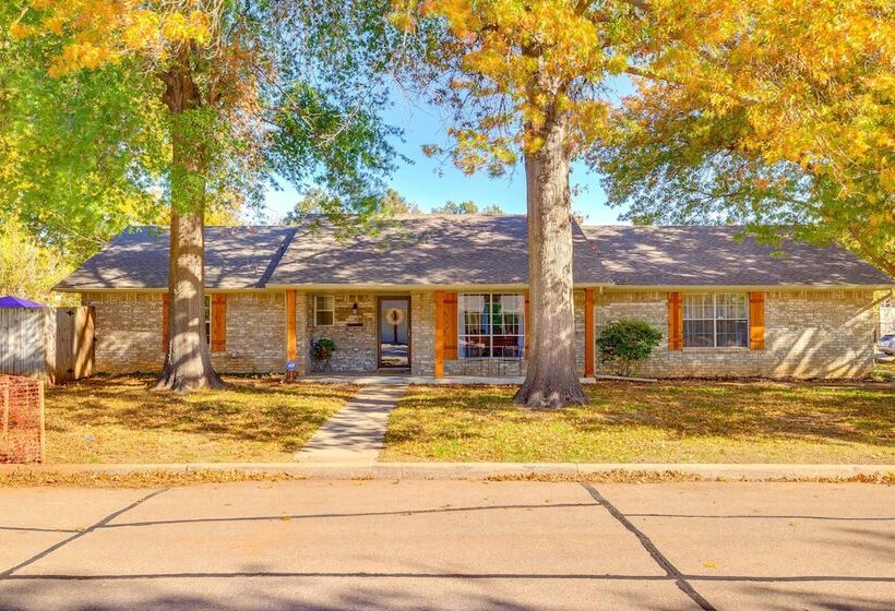 Norman Home W/ Fenced Yard & Grill: 1 Mi To Ou!