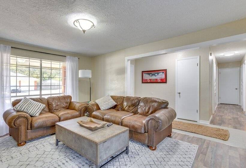 Norman Home W/ Fenced Yard & Grill: 1 Mi To Ou!