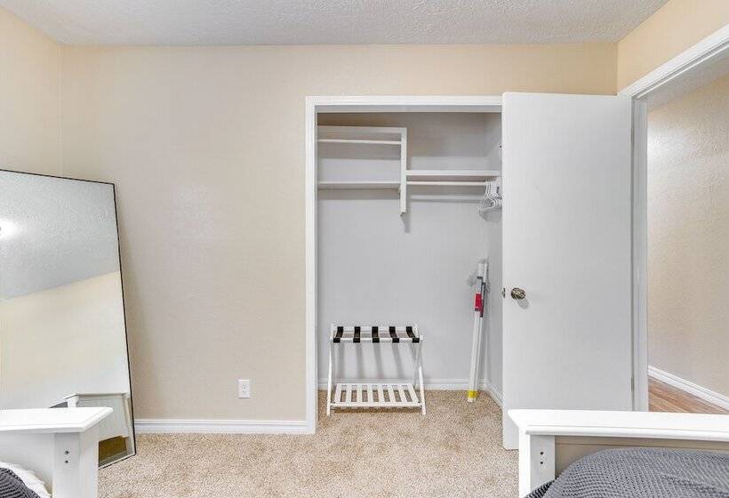 Norman Home W/ Fenced Yard & Grill: 1 Mi To Ou!