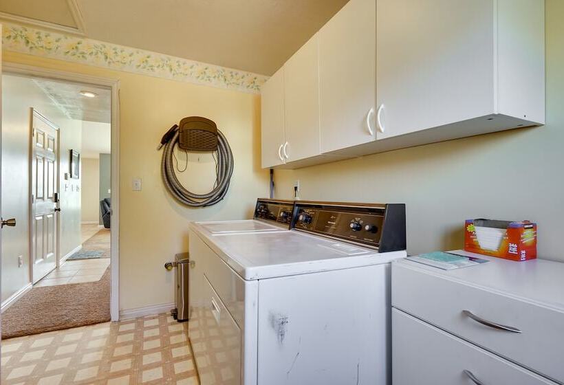 North Salt Lake Vacation Rental: 7 Mi To Downtown