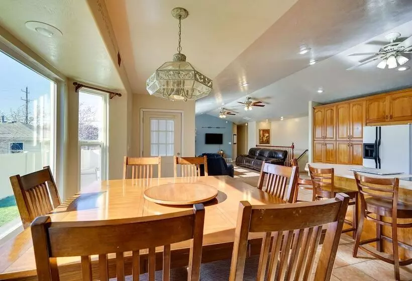 North Salt Lake Vacation Rental: 7 Mi To Downtown
