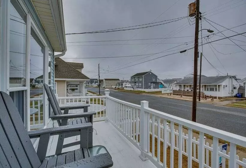 Beach House W/ Private Pool In North Wildwood