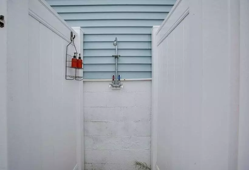 Beach House W/ Private Pool In North Wildwood