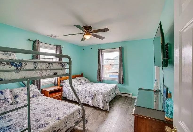 Beach House W/ Private Pool In North Wildwood