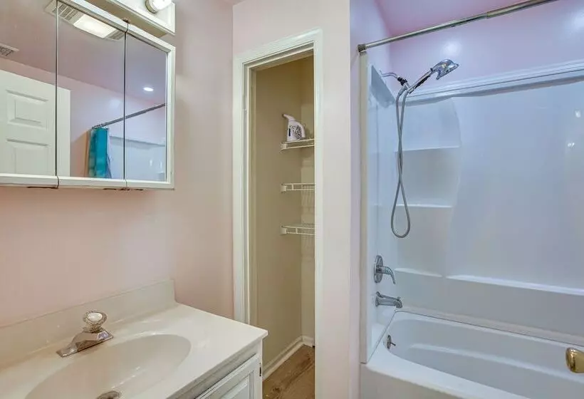 Beach House W/ Private Pool In North Wildwood