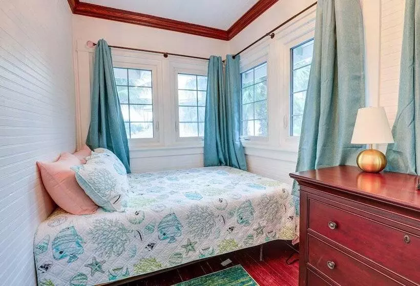 Palm City Home W/ Pool & Florida Room   Near Golf