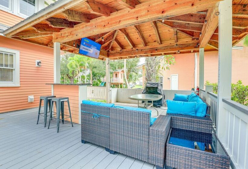 Palm City Home W/ Pool & Florida Room   Near Golf