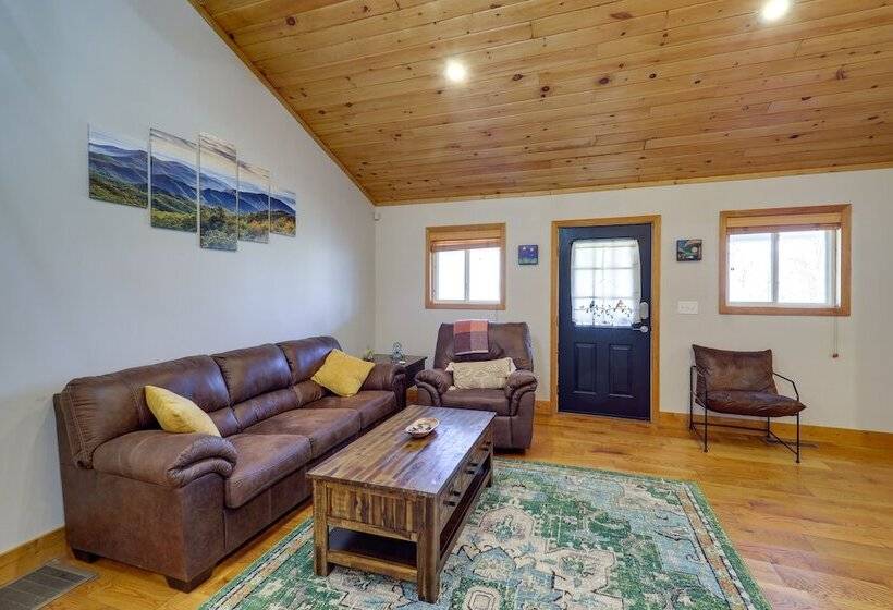Pet Friendly Cabin W/ Fire Pit In Spruce Pine!