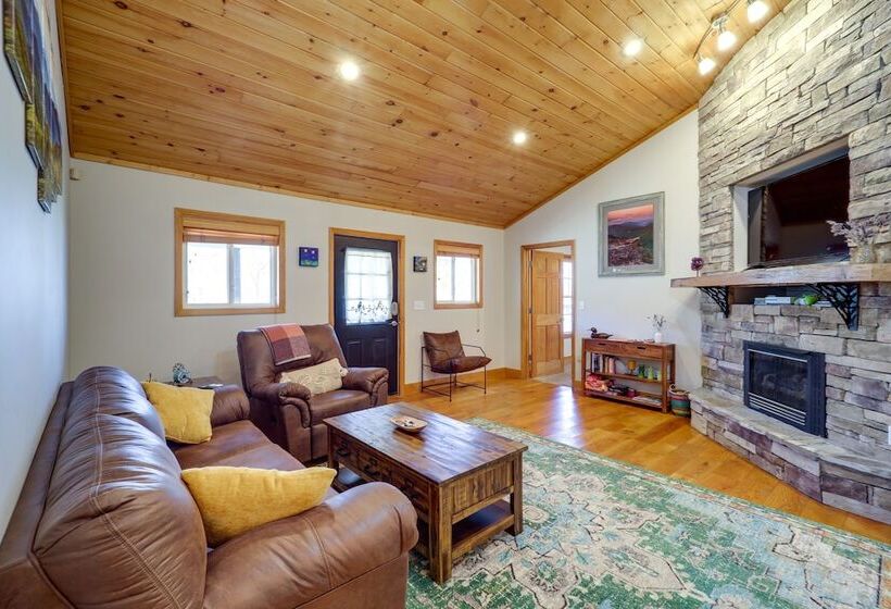 Pet Friendly Cabin W/ Fire Pit In Spruce Pine!