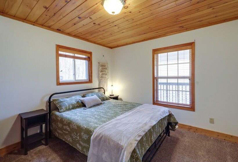 Pet Friendly Cabin W/ Fire Pit In Spruce Pine!