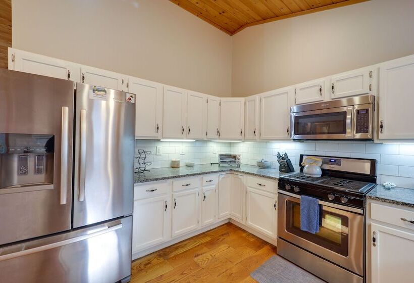 Pet Friendly Cabin W/ Fire Pit In Spruce Pine!