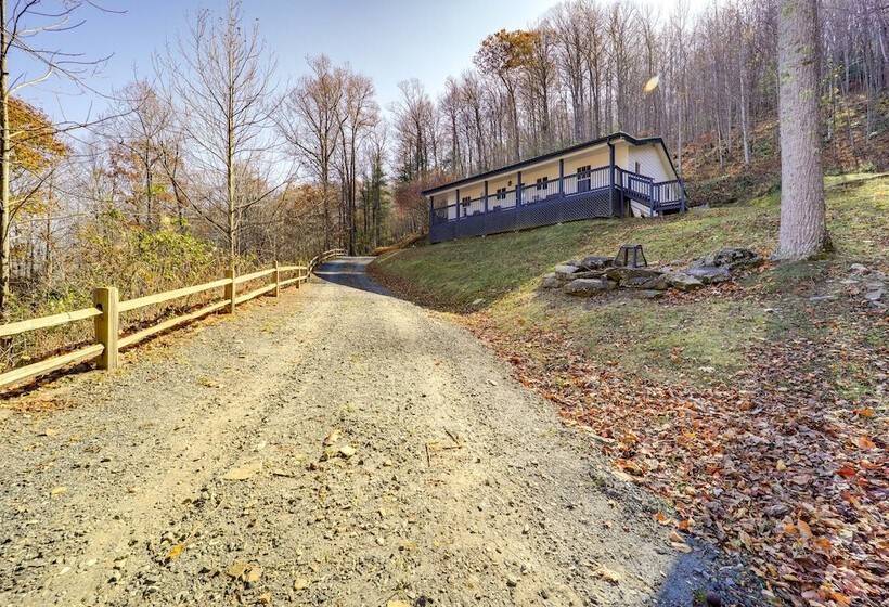 Pet Friendly Cabin W/ Fire Pit In Spruce Pine!