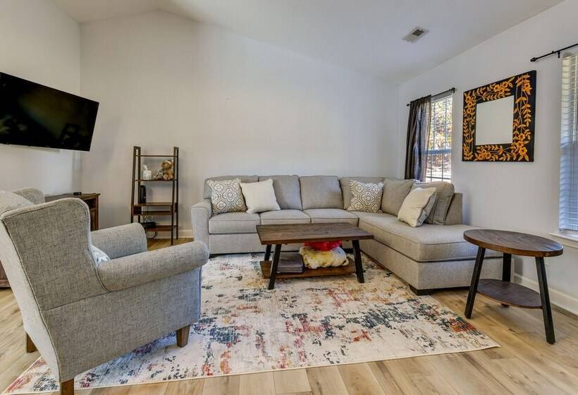 Peaceful Troutman Home: 5 Mi To Lake Norman!