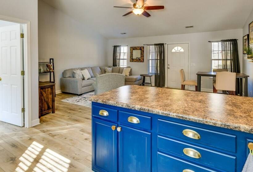 Peaceful Troutman Home: 5 Mi To Lake Norman!