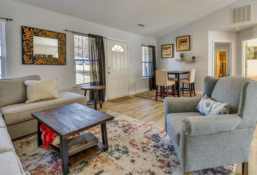 Peaceful Troutman Home: 5 Mi To Lake Norman!