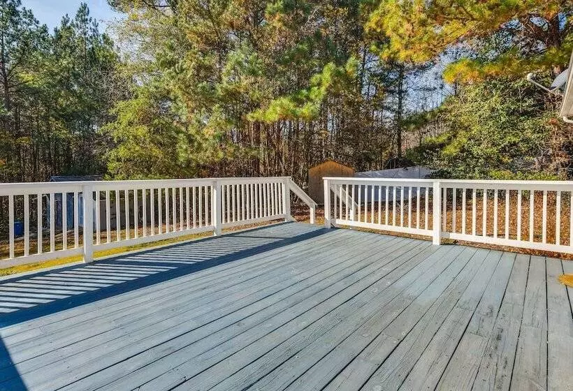 Peaceful Troutman Home: 5 Mi To Lake Norman!