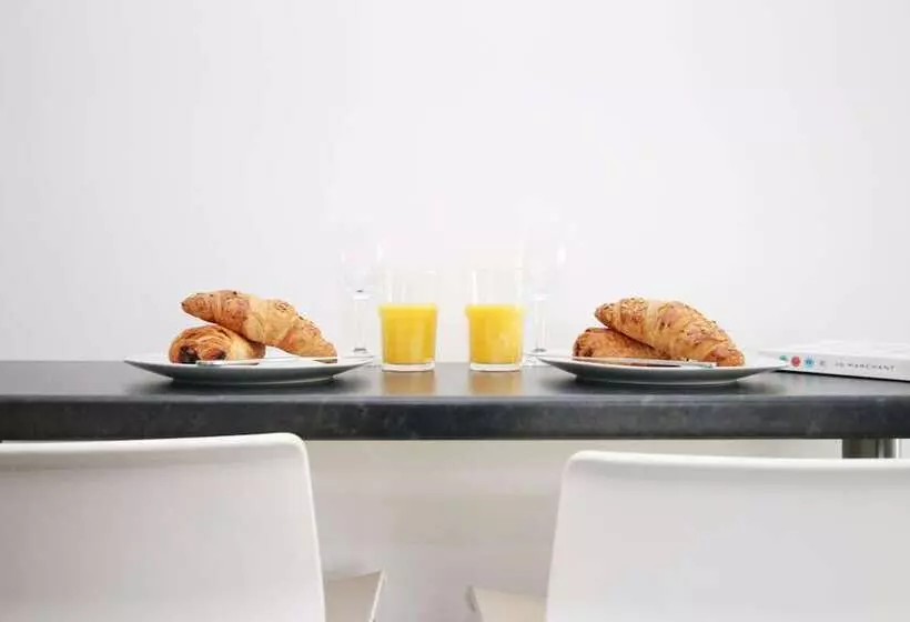 پانسیون Cardiff Private Double Rooms With Shared Bathroom Wi Fi And Free On Street Parking