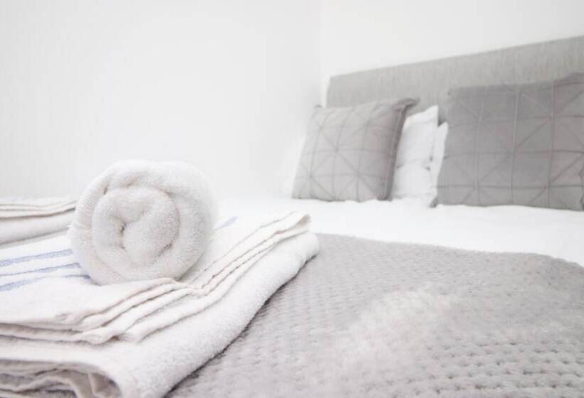 Pensionat Cardiff Private Double Rooms With Shared Bathroom Wi Fi And Free On Street Parking