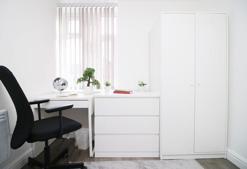 Pensionat Cardiff Private Double Rooms With Shared Bathroom Wi Fi And Free On Street Parking