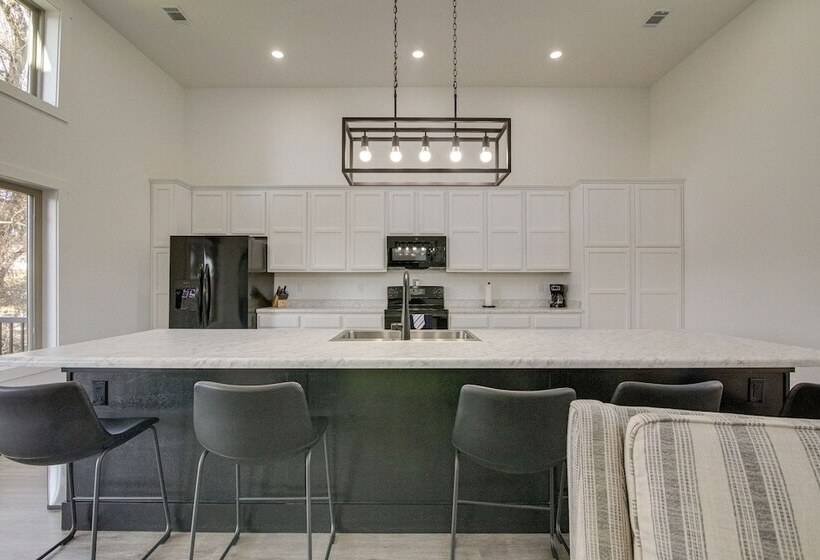 Pet Friendly Cotter Retreat W/ Deck & Gas Grill!