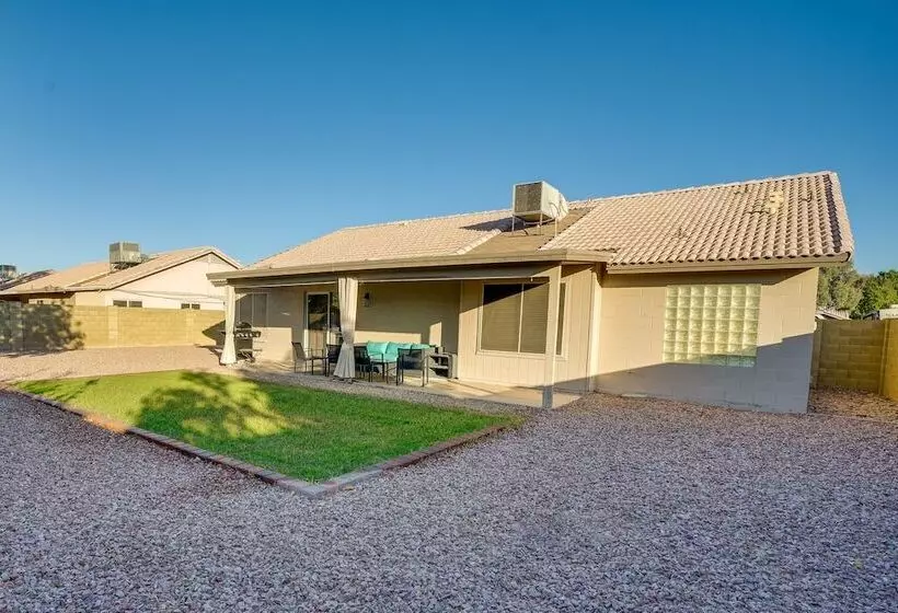 Pet Friendly Peoria Home Near State Farm Stadium!