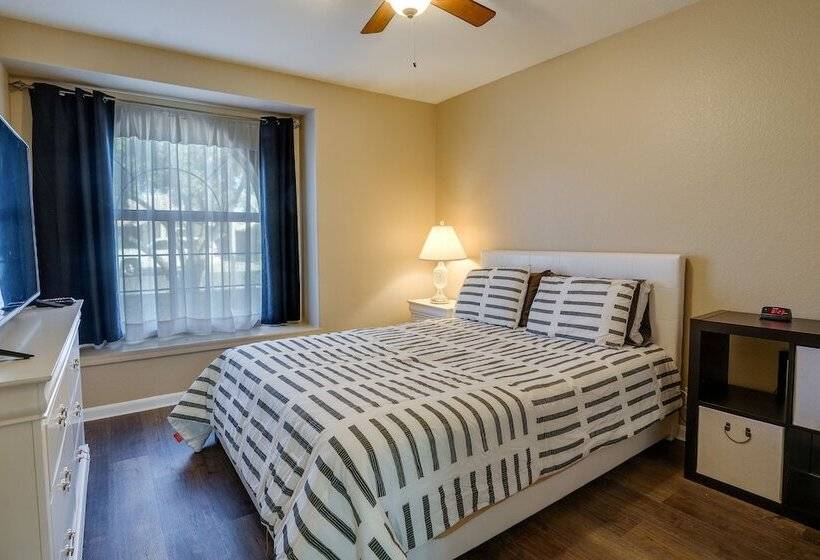 Pet Friendly Peoria Home Near State Farm Stadium!