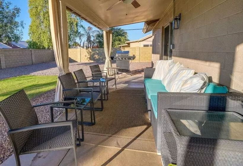 Pet Friendly Peoria Home Near State Farm Stadium!