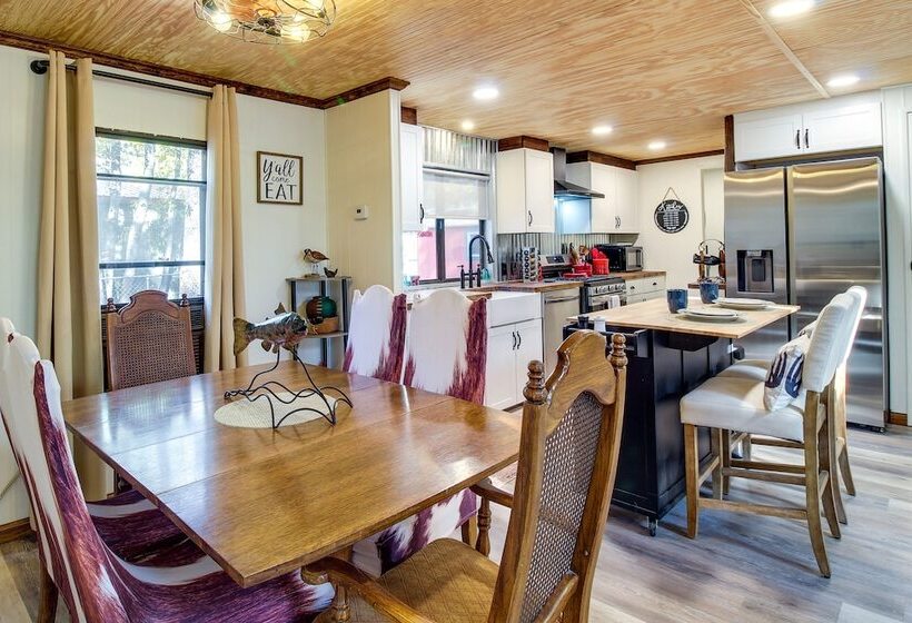 Pinetop Lakeside Cabin Rental: Porch & Fire Pit!