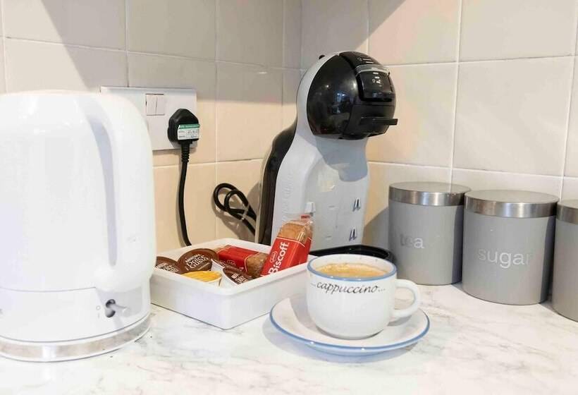 住所 Leeds Luxury 3 Bedroom Retreat