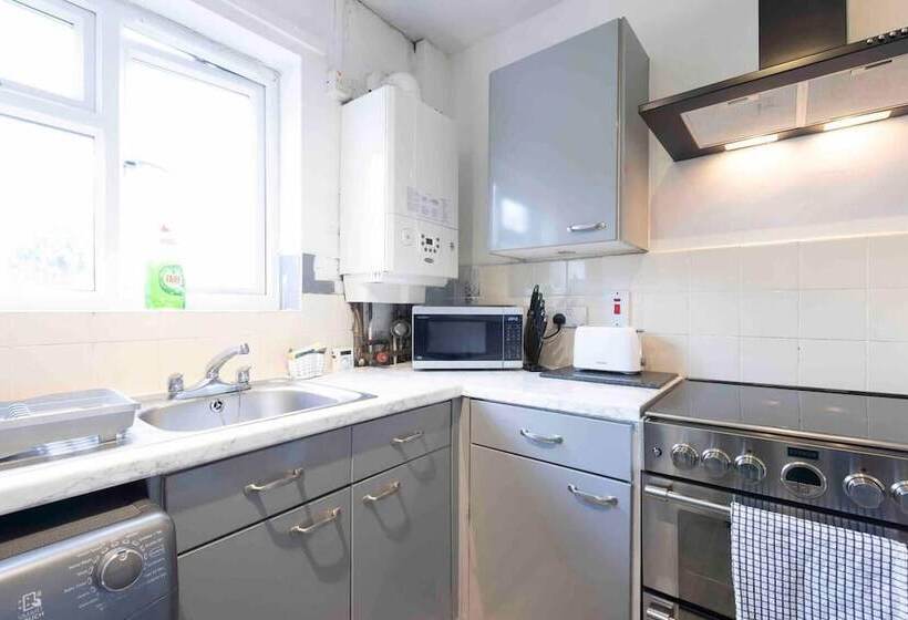 住所 Leeds Luxury 3 Bedroom Retreat