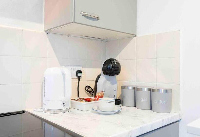 住所 Leeds Luxury 3 Bedroom Retreat