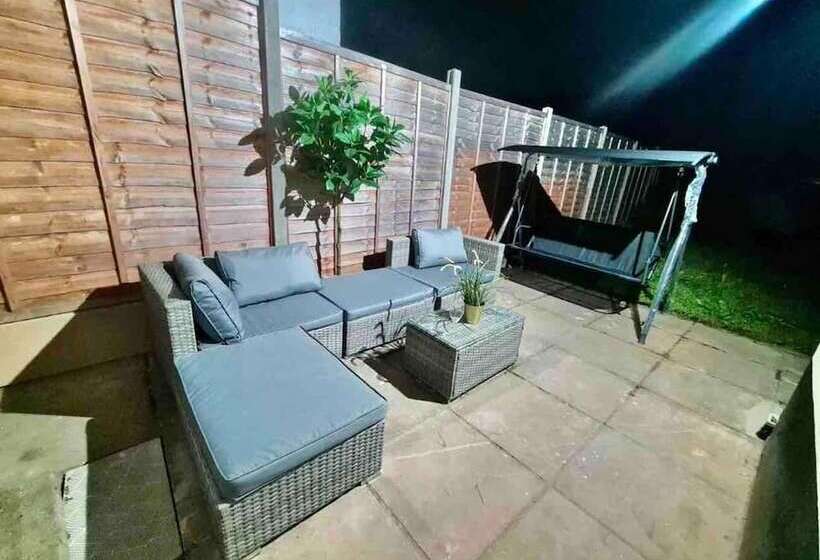 住所 Modern 3bed Garden House In Croydon, London ,uk