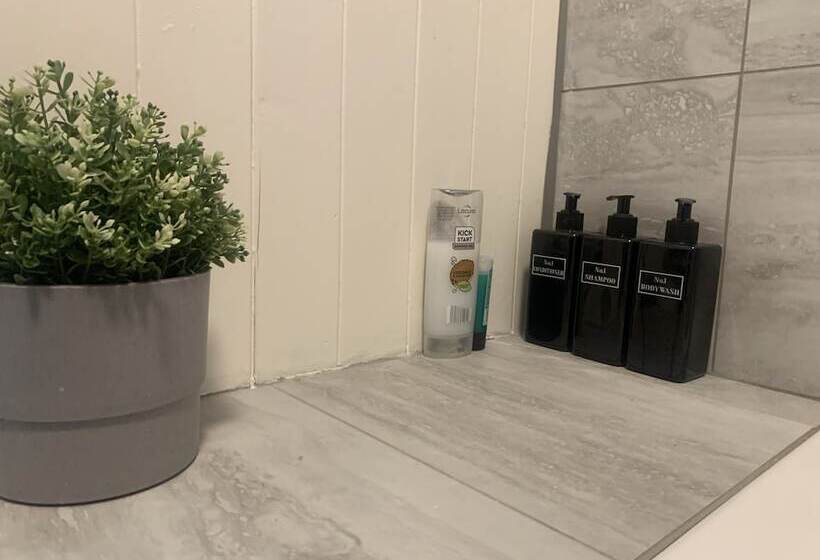 住所 Modern 3bed Garden House In Croydon, London ,uk