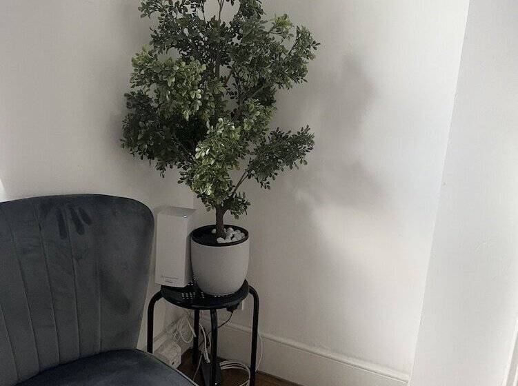 住所 Modern 3bed Garden House In Croydon, London ,uk